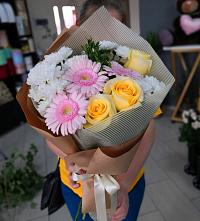 Букет цветов из:  Герберы, Розы и Хризантемы в Вязьме