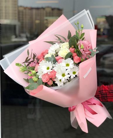 Букет цветов из: Розы, Лизиантусы и Хризантемы в Вязьме